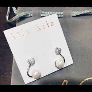 Sterling pearl earring studs